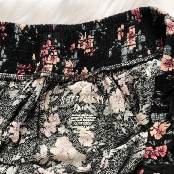 American Eagle Outfitters Soft & Sexy Floral Off The Shoulder Top - Picture 4 of 4